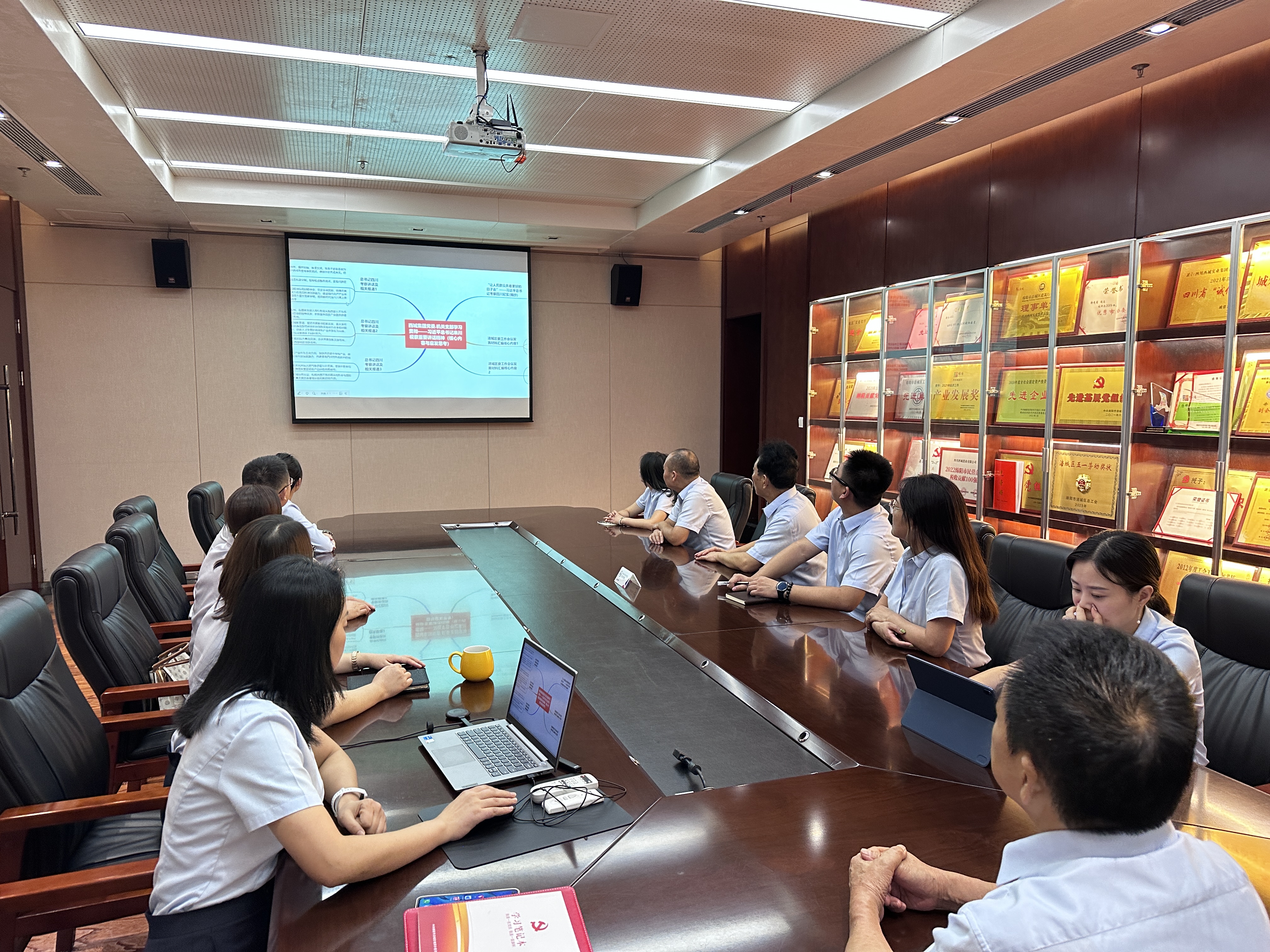 2abb24314877c51111b80d74a257cfd