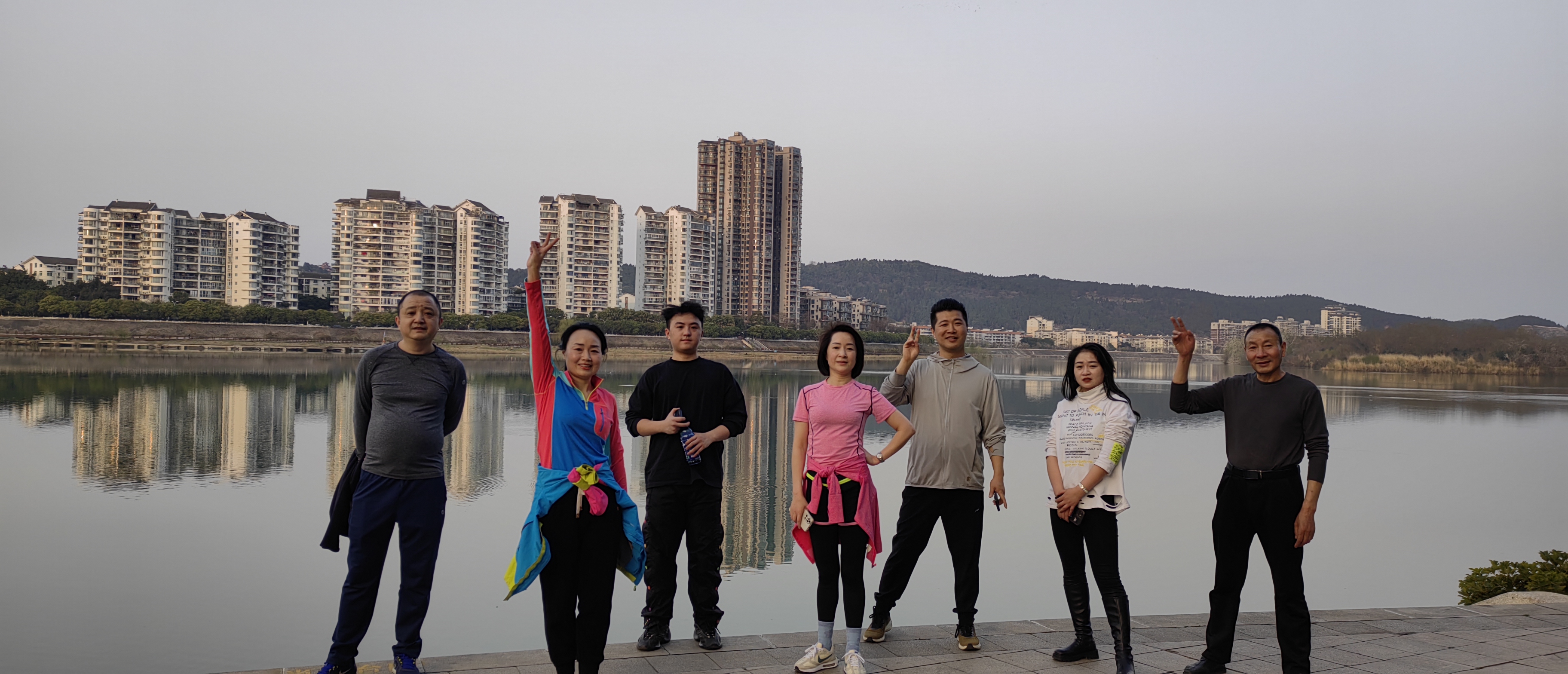 27d8a2b9418ef3ab3e2474703d949b7