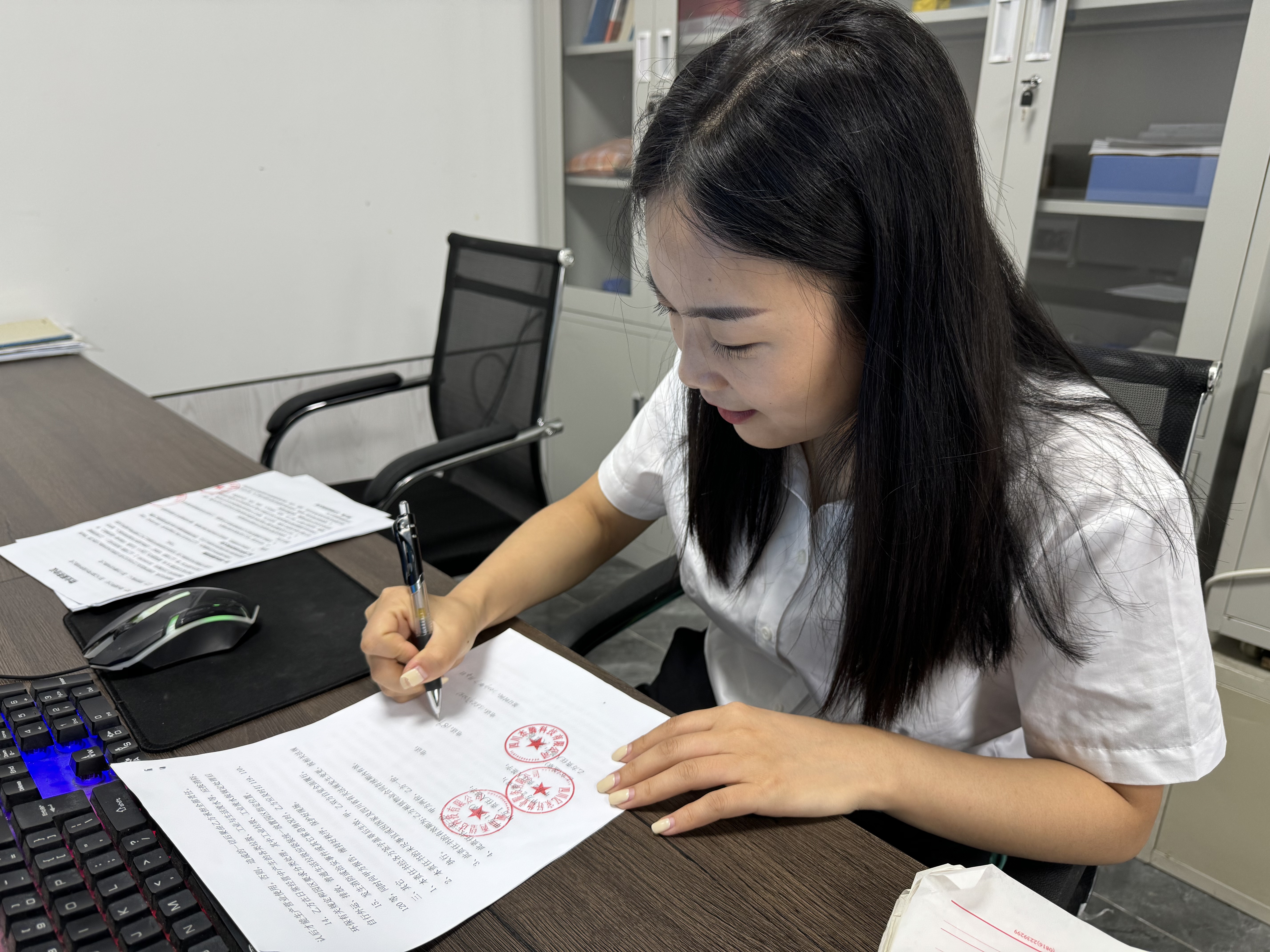 b353d285c8c1a4d4273d17716bd0137d