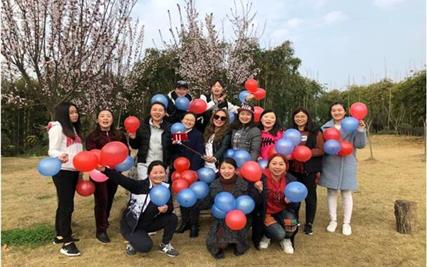 “熙和阳光，自由飞翔”暨西城集团2018“三.八”妇女节活动